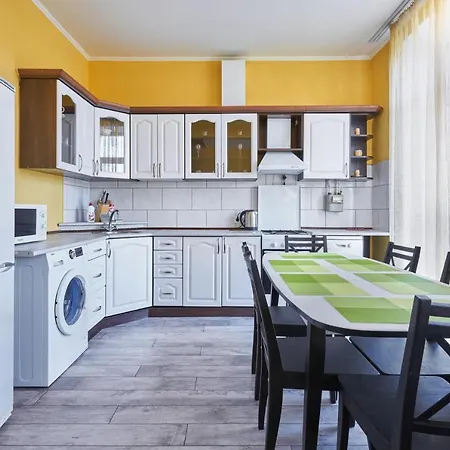 Просторная Квартира В Центре. Appartamento *